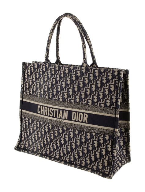 big dior tote